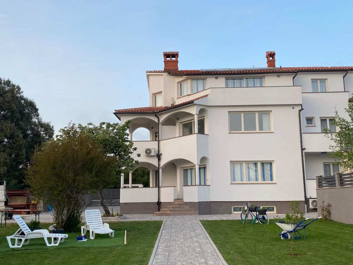 Villa Mara Pula Exterior photo
